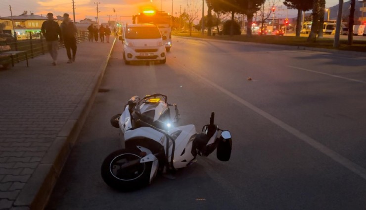 Fethiye'de feci kaza: Otomobille motosiklet çarpıştı, 1 can kaybı