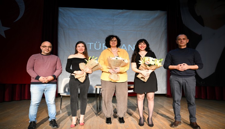 Göç, kimlik ve aidiyet mizahla buluştu