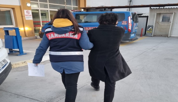 İzmir merkezli DHKP-C operasyonu: Aralarında 12 öğretmen ve kamu çalışanı bulunan 30 kişiye gözaltı