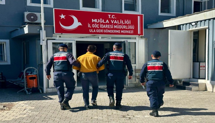 Kırmızı bültenle hırsızlık suçundan dolayı aranan şahıs Fethiye’de yakalandı