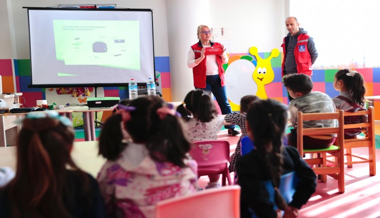 Konak’ta 7’den 70’e afet bilinci eğitimi