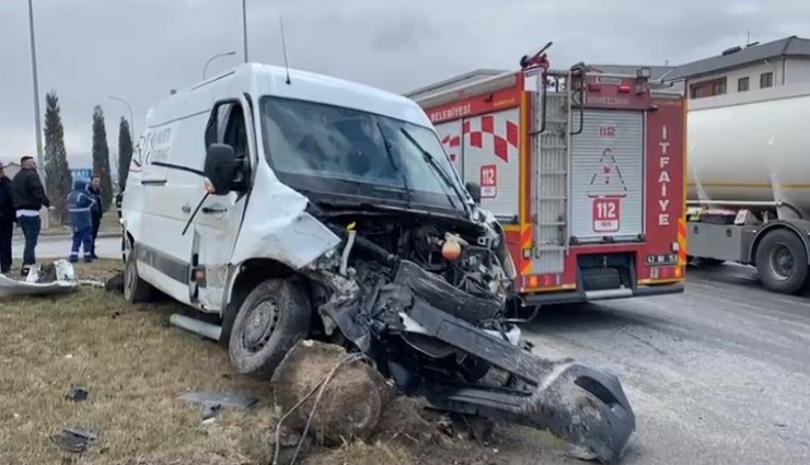 Kütahya'da tır ile kamyonet çarpıştı: 1 ölü, 2 yaralı