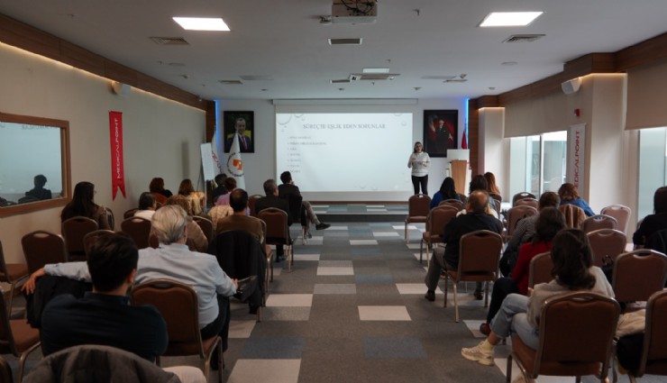 Medical Point’ten bağımlı yakınlarına seminer