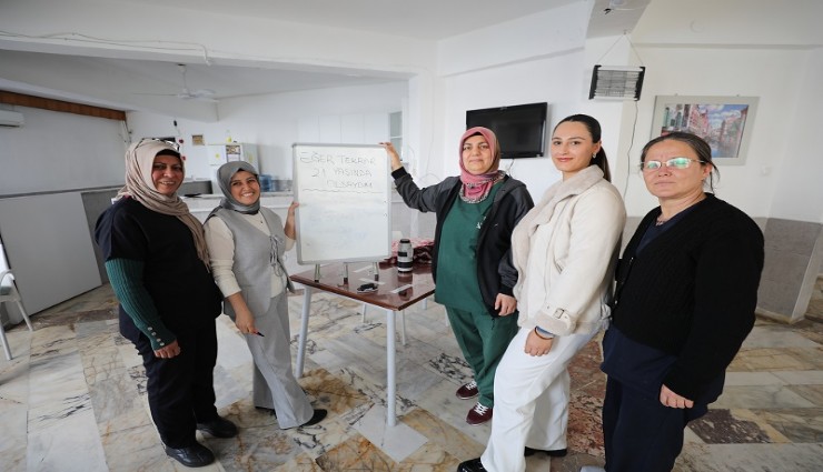 Menderes Belediyesi’nden Bakımevi Etkinliği