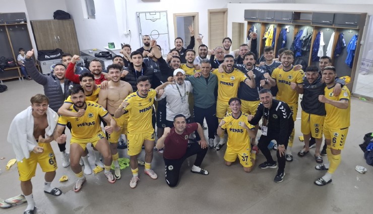 Menemen FK, taraftarının önünde dört dörtlük