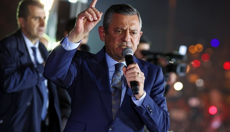 Özgür Özel protestolarda Erdoğan'ın annesine edilmiş küfürlere tepki gösterdi: O küfrü kendi anneme edilmiş sayıyorum