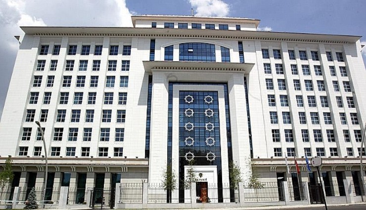 AK Parti Genel Merkezi'nde polis intiharı