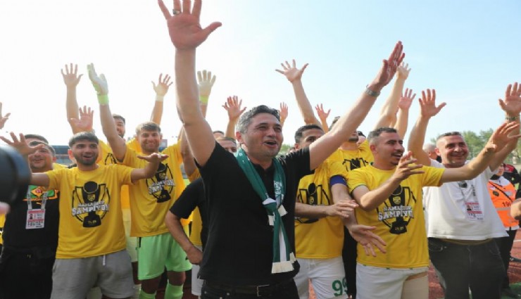 Aliağaspor FK, namağlup şampiyon olarak 2. Lig'e yükseldi