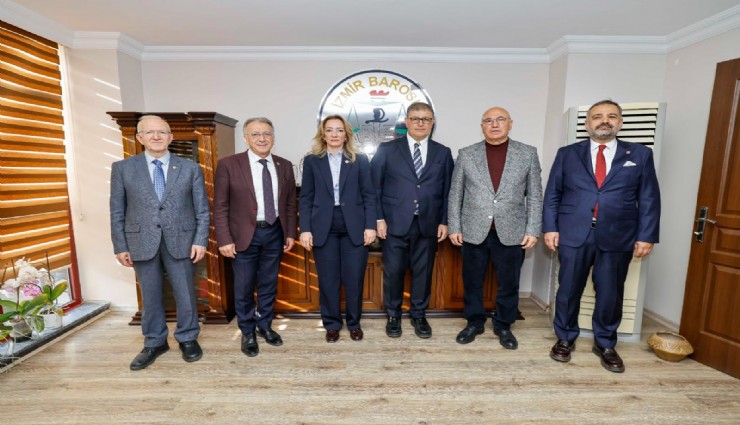 Başkan Tugay hukukçuların paneline katıldı: Barolar da avukatlar da direnecek