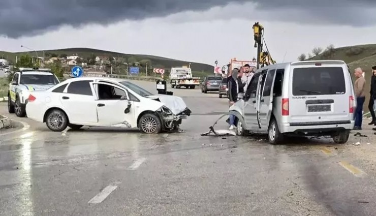 Bayramın acı bilançosu: Tatilinin ilk 5 gününde 47 kişi trafik kazasında hayatını kaybetti