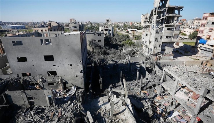 İsrail ordusu Gazze'de sivillere ait evleri vurdu: En az 18 ölü, çok sayıda yaralı