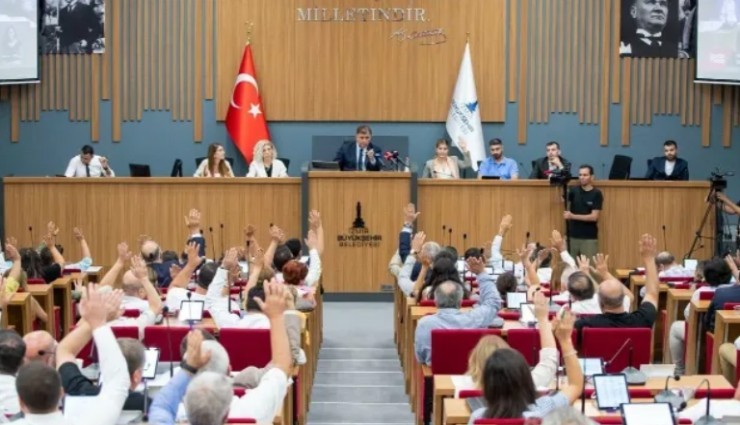İzmir Büyükşehir Belediye Meclisi başkan vekilliği ve ihtisas komisyonlarında CHP ve AK Parti’de önemli değişiklikler