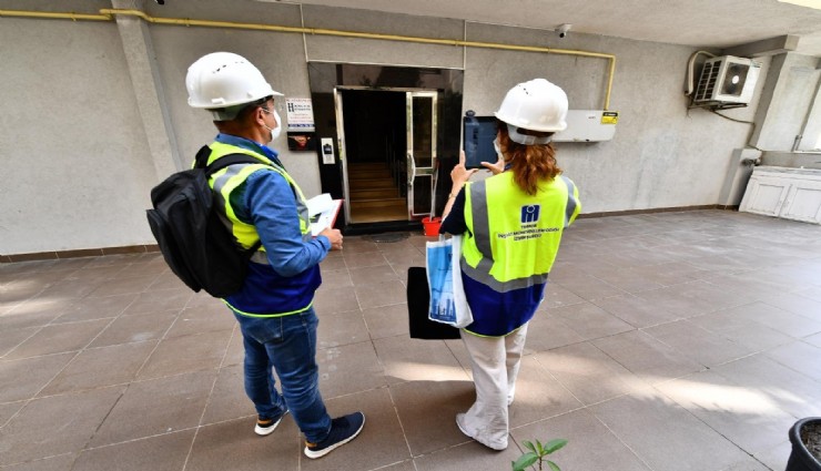 İzmir'de 100 bin yapı incelendi: Bornova’da 2 bin 830 Bayraklı’da 1014 yapı için hayati karar
