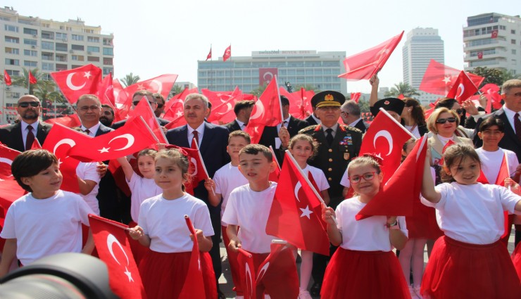 İzmir'de 23 Nisan'dan renkli görüntüler