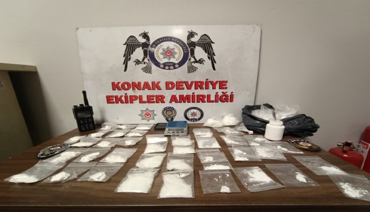İzmir'de iki torbacı yakalandı