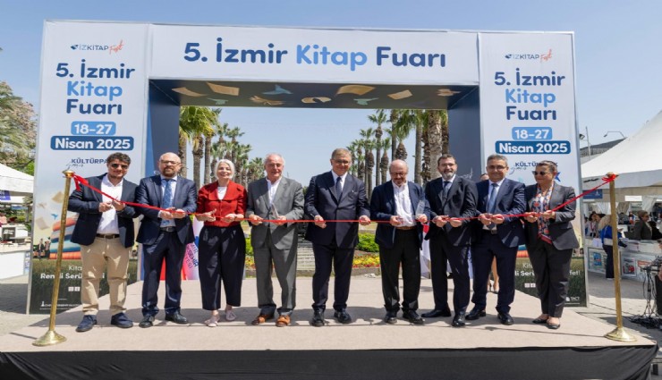 İzmir’de kültür şöleni: Kitap Fuarı Kültürpark’ta kapılarını açtı