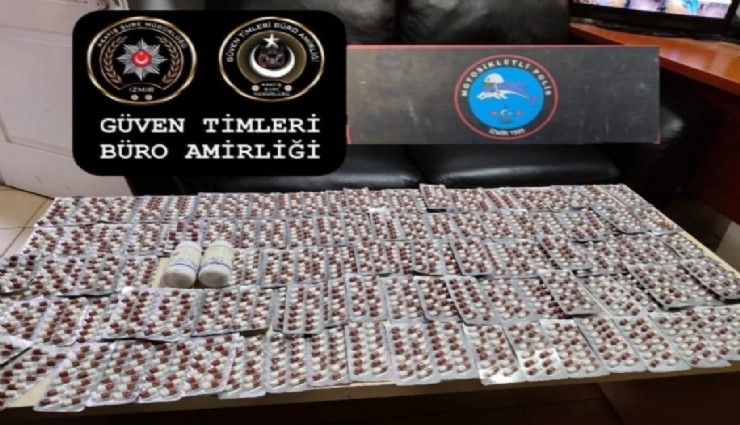 İzmir'de otomobilin klima ızgarasından uyuşturucu çıktı