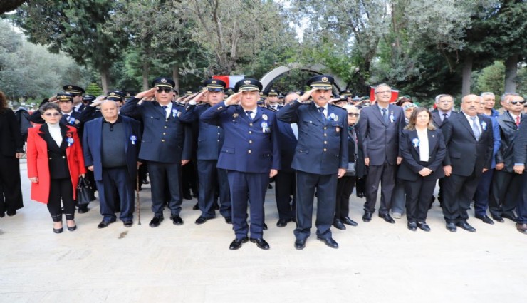 İzmir Emniyeti'nden şehitlik ziyareti
