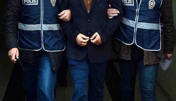 İzmir'in de bulunduğu 3 ilde faizsiz kredi vaadiyle 920 bin TL’lik vurgun yapanlara operasyon: 2 kişi tutuklandı