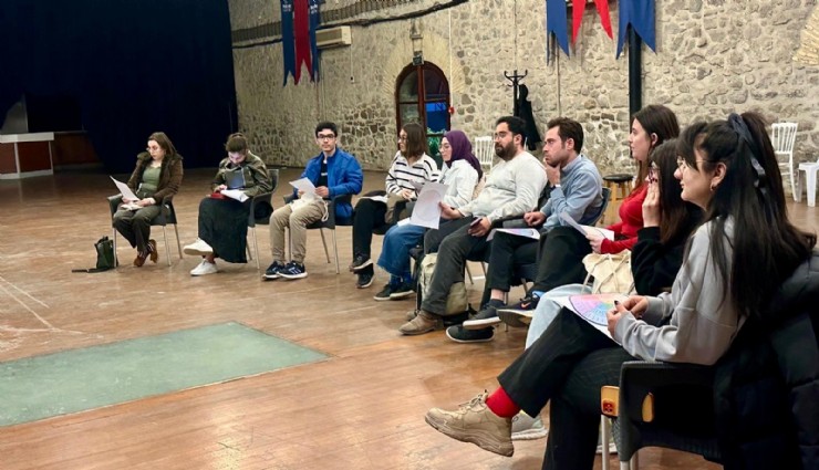 İzmirli gençler 'Duygusal Okuryazarlık Atölyesi' ile farkındalık kazandı