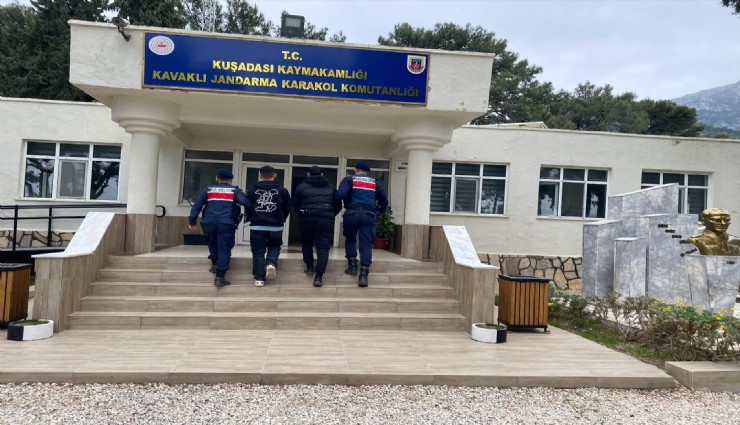 Kuşadası'ndan Yunanistan'a yüzerek geçmeye çalışan 2 göçmen yakalandı