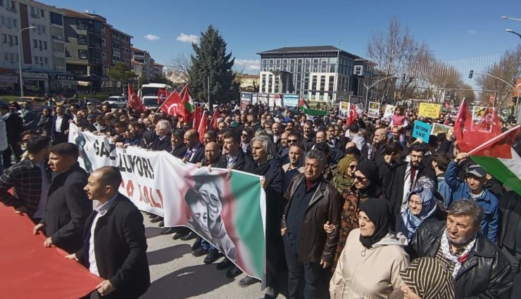 Kütahya'da binlerce kişi İsrail'i protesto etti