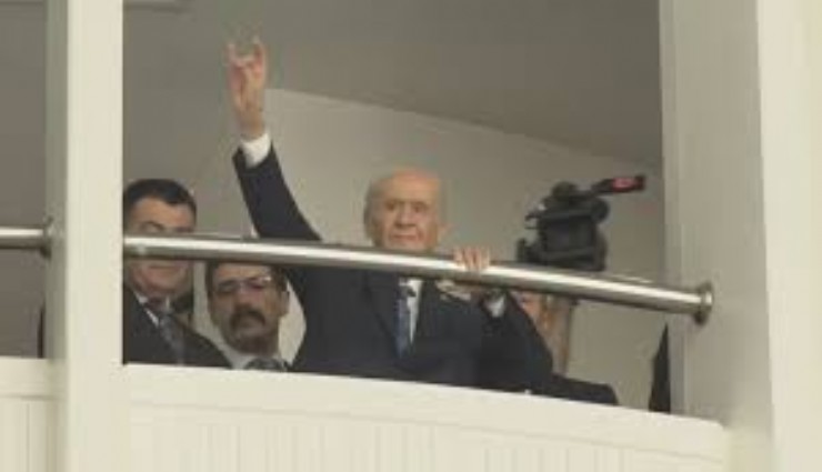 MHP Genel Başkanı Bahçeli partilileri selamladı