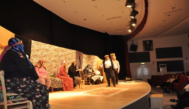 Ruh Sağlığı hastalarından tiyatro performansı