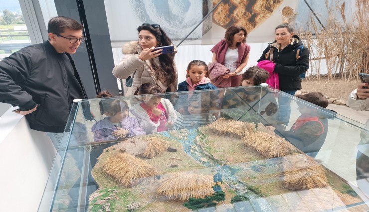 Yeşilova Höyüğü’nde Çocuk Yogası ve Sanat Terapisi Buluşması