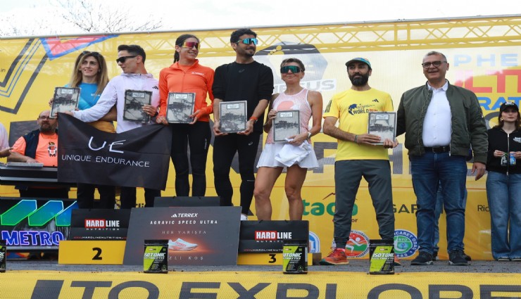 Yüzlerce sporcu Efes Ultra Maratonu’nda dünya mirasını koşarak keşfetti