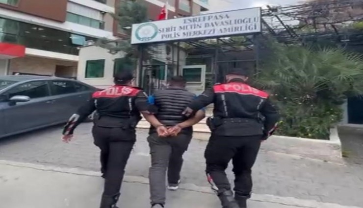 13 yıl kesinleşmiş hapis cezasıyla aranan şahıs İzmir'de yakalandı