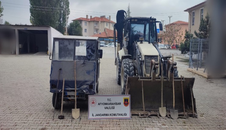 Afyonkarahisar'da kepçe ile define arayanlara suçüstü