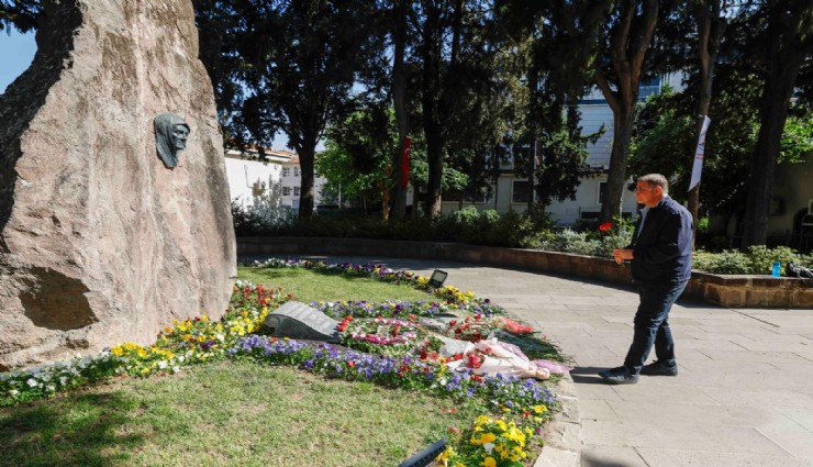 Başkan Tugay Zübeyde Hanım’ın anıt mezarını ziyaret etti
