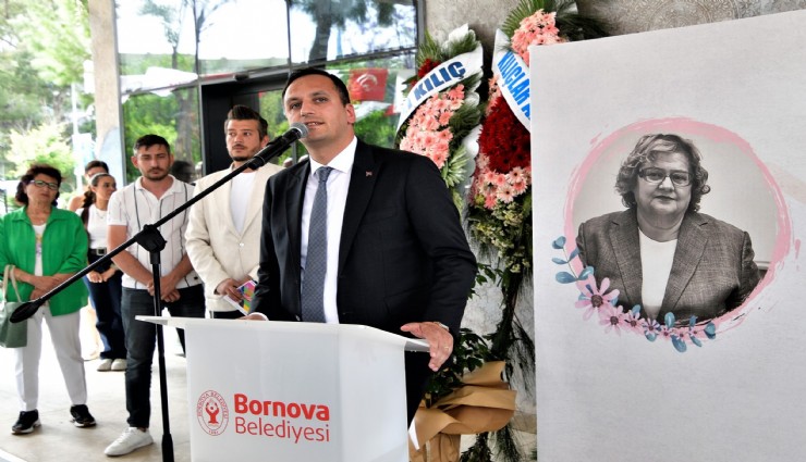 Bornova Belediyesi, emektar bürokratını onurlandırdı