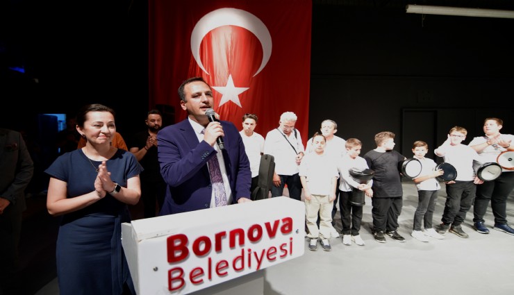 Bornova'da hobi ve beceri kursiyerlerinden unutulmaz gala konseri