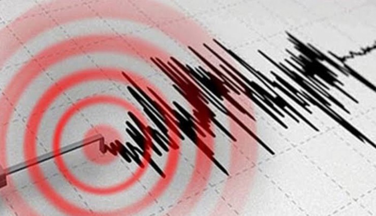 Ege Denizi gece yarısı sarsıldı: 4.9 büyüklüğünde deprem