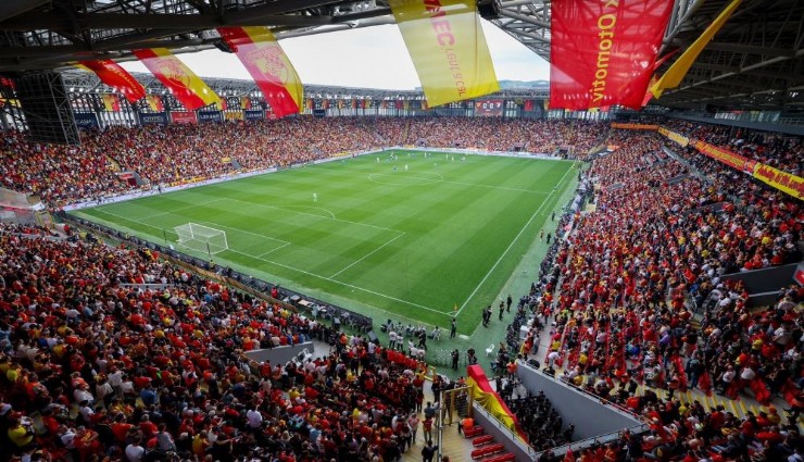 Göztepe'de kombineler satışa çıktı