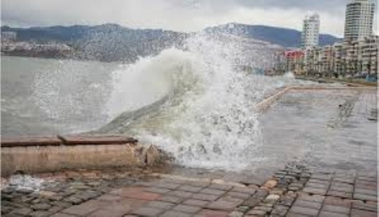 İzmir Valiliği'nden fırtına uyarısı
