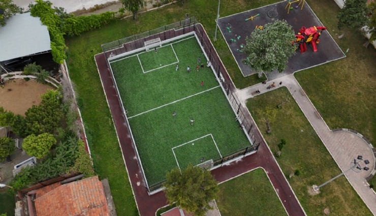 Konak’tan Yenidoğan Parkı’na modern saha