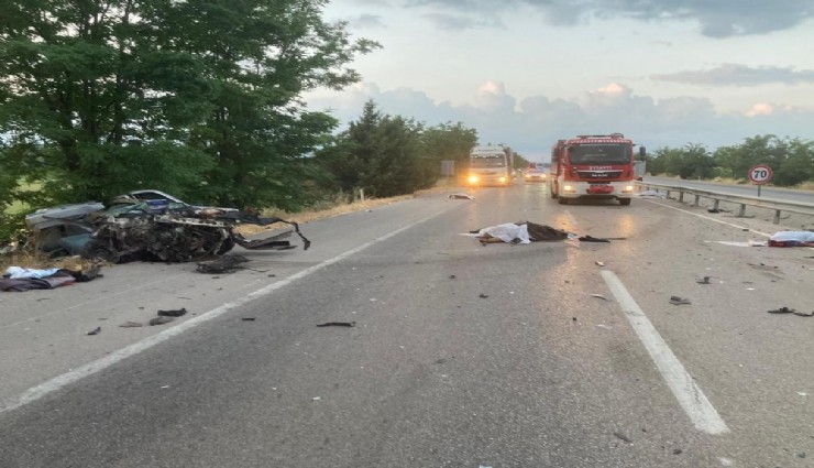 Balıkesir'de feci kaza: 3 can kaybı, 1 yaralı