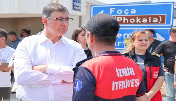 Başkan Tugay Foça'da yangın bölgesinde