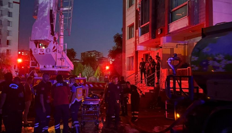 Diyarbakır’da facia: 13 katlı binadaki yangında 3 can kaybı, 14 yaralı