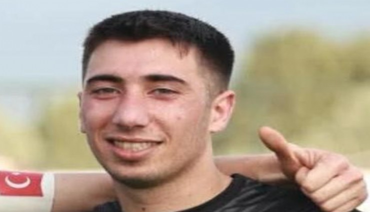 İzmir Kemalpaşa’da otomobil direğe çarptı: 22 yaşındaki sürücü hayatını kaybetti