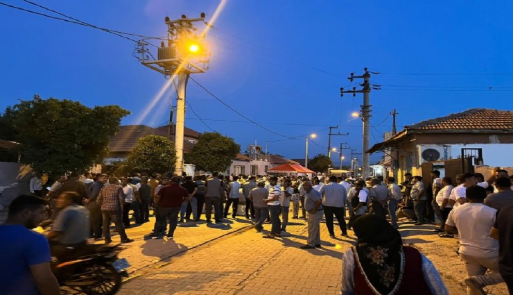 Kamyonet ile motosiklet çarpıştı: 1 can kaybı, 2 yaralı