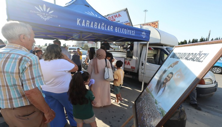 Karabağlar Belediyesi’nden Ferdi Zeyrek Anısına Lokma İkramı