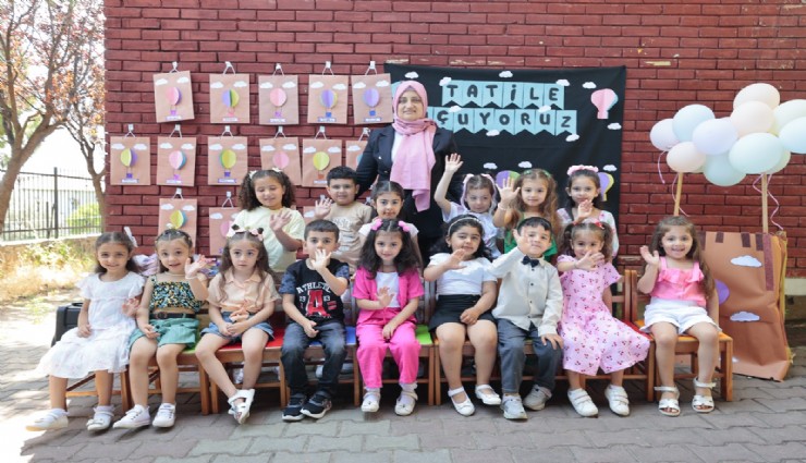Konaklı minikler karne sevinci yaşadı