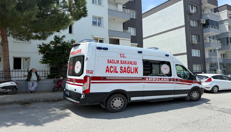 Kuşadası'nda bir kadın apartman girişinde ölü olarak bulundu