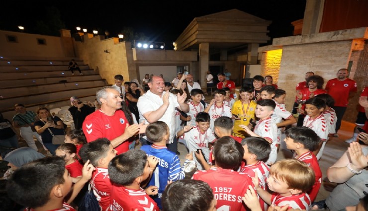 Menderes Belediyesi spor okulları açıldı