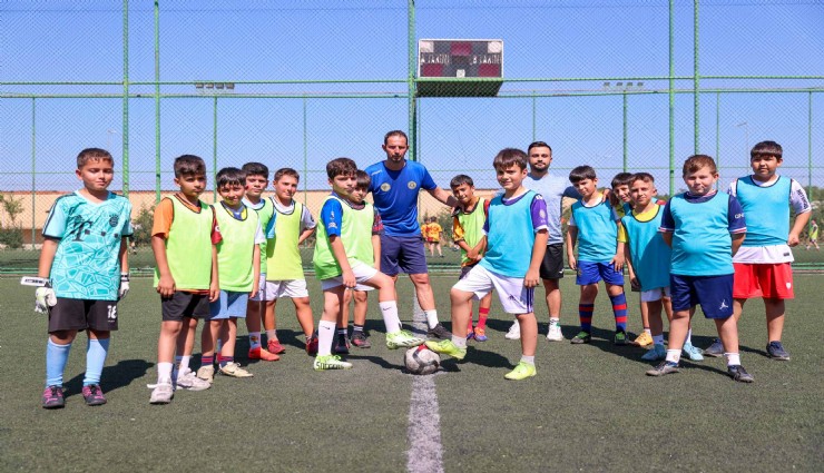 Buca’nın minik kramponları yaz tatilini dolu dolu geçiriyor