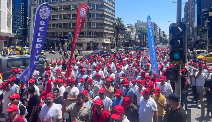 İzmir Büyükşehir Belediyesindeki işten çıkarmalara sendika protestosu